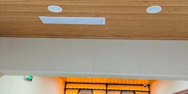 中央空調出風口百葉怎么調角度？